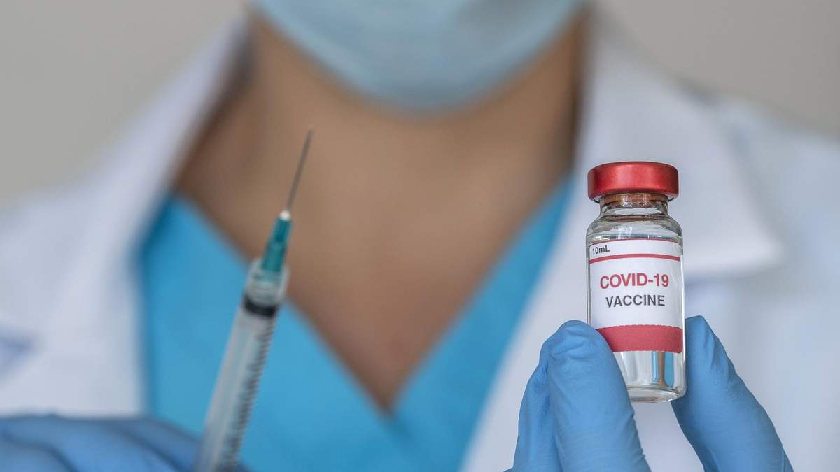 Biontech і Pfizer подали заявку на дозвіл використання вакцини від COVID-19 в ЄС Biontech і Pfizer подали заявку на дозвіл використання вакцини від COVID-19 в ЄС