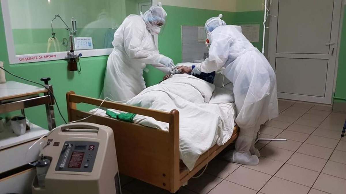 Комиссия провела проверку больницы в Жовкве Комиссия провела проверку больницы в Жовкве