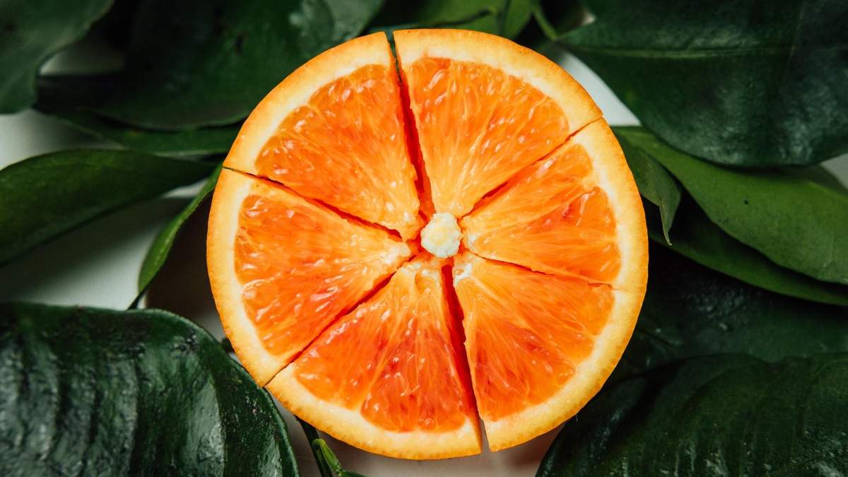 Косточка от апельсина застряла в носу женщины Косточка от апельсина застряла в носу женщины