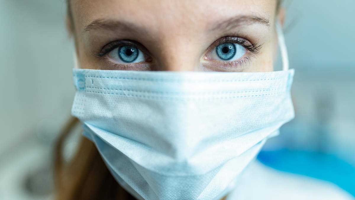 Чехия передала Украине средства защиты от коронавируса на 195 тысяч евро Чехия передала Украине средства защиты от коронавируса на 195 тысяч евро
