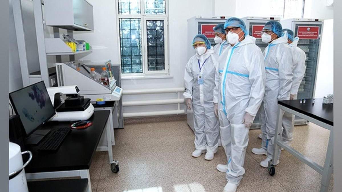У Казахстані розпочали вакцинацію У Казахстані розпочали вакцинацію