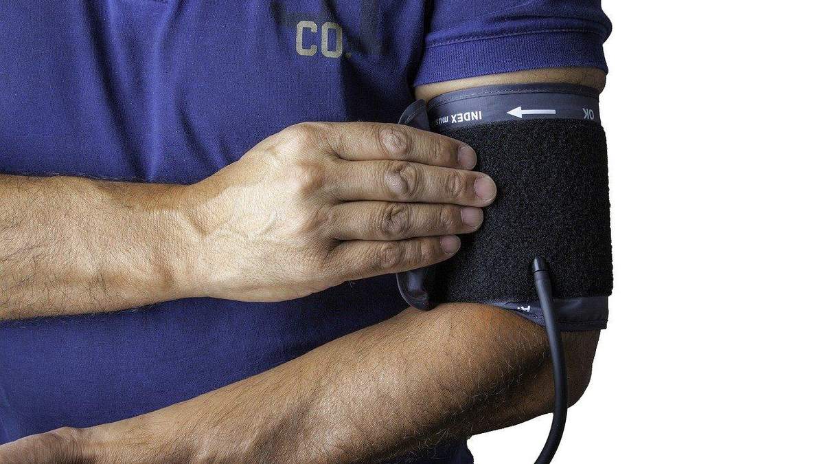Почему артериальное давление важно измерять на обеих руках: новое исследование