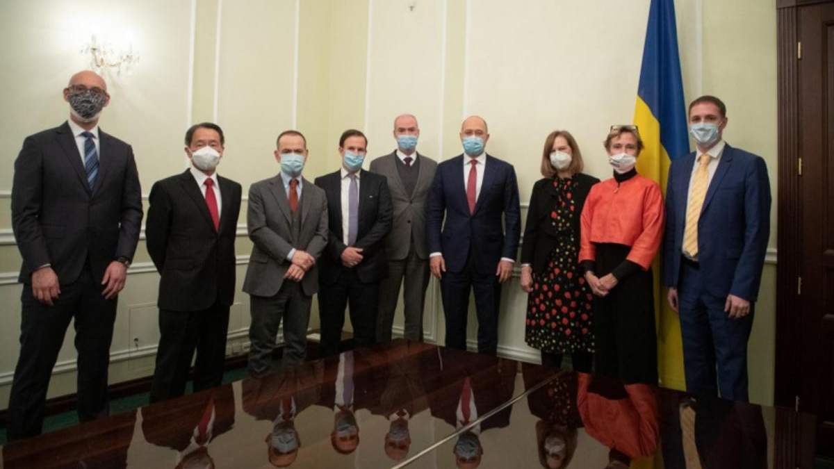 Шмигаль зустрвіся з послами Євросоюзу та "Великої сімки" Шмигаль зустрвіся з послами Євросоюзу та "Великої сімки"