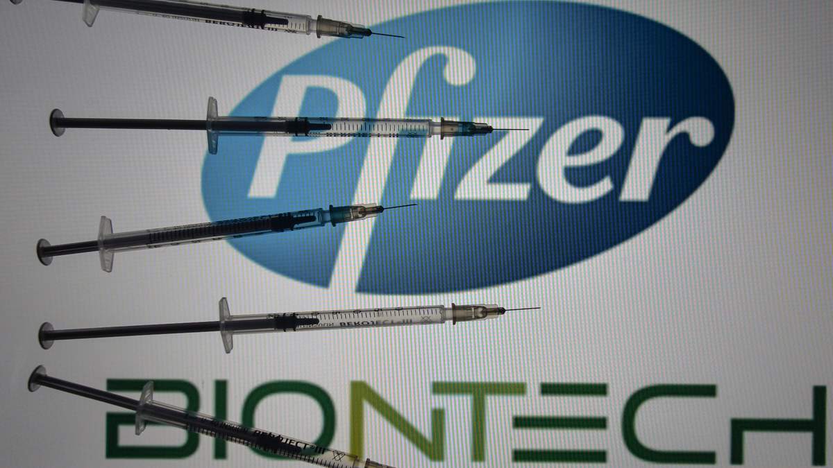Первые партии вакцины Pfizer и BioNTech уже отправили в страны ЕС Первые партии вакцины Pfizer и BioNTech уже отправили в страны ЕС