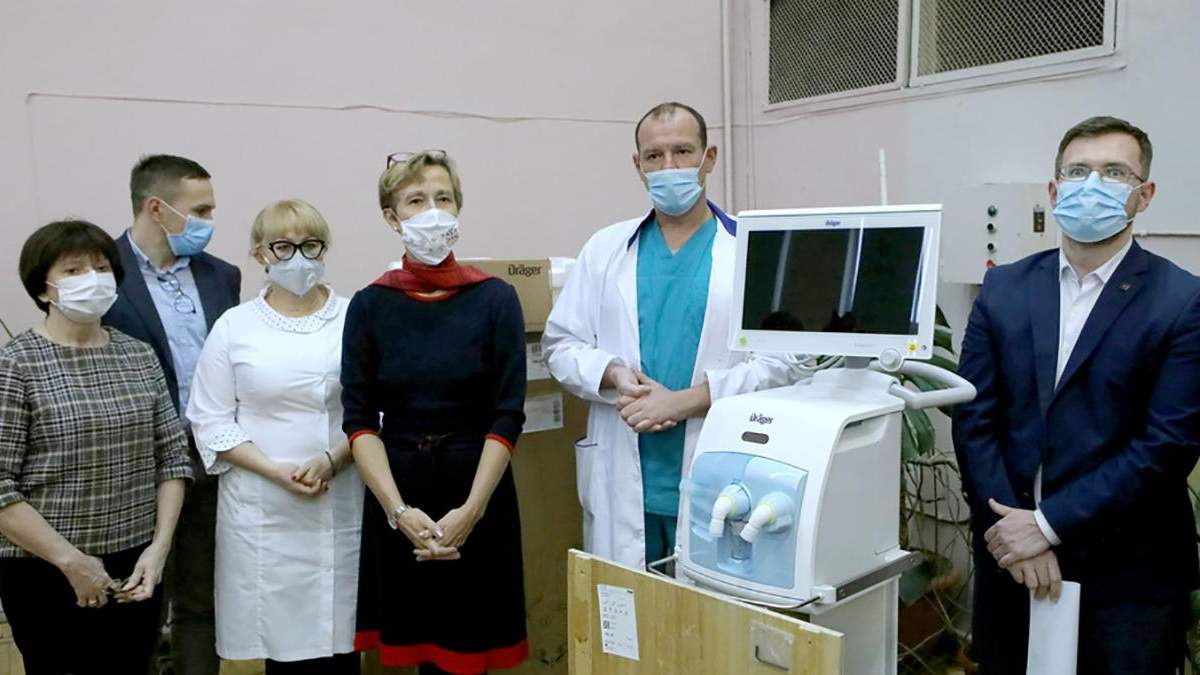 Германия передала Украине 18 аппаратов ИВЛ для борьбы с COVID-19 Германия передала Украине 18 аппаратов ИВЛ для борьбы с COVID-19