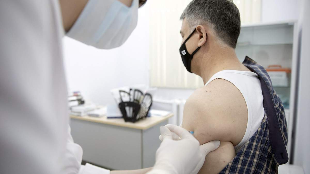 В Финляндии зафиксирована первая побочная реакция на вакцину против COVID-19 В Финляндии зафиксирована первая побочная реакция на вакцину против COVID-19