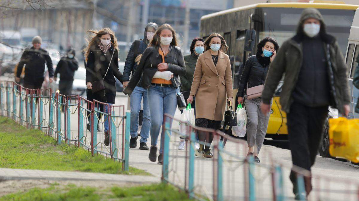 Кількість хворих на COVID-19 почне рости після свят, – МОЗ Кількість хворих на COVID-19 почне рости після свят, – МОЗ