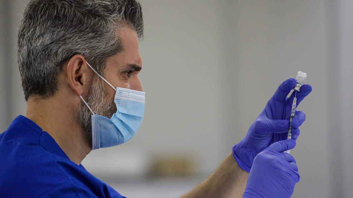 Британія не запроваджуватиме паспорти вакцинації від COVID-19 Британія не запроваджуватиме паспорти вакцинації від COVID-19