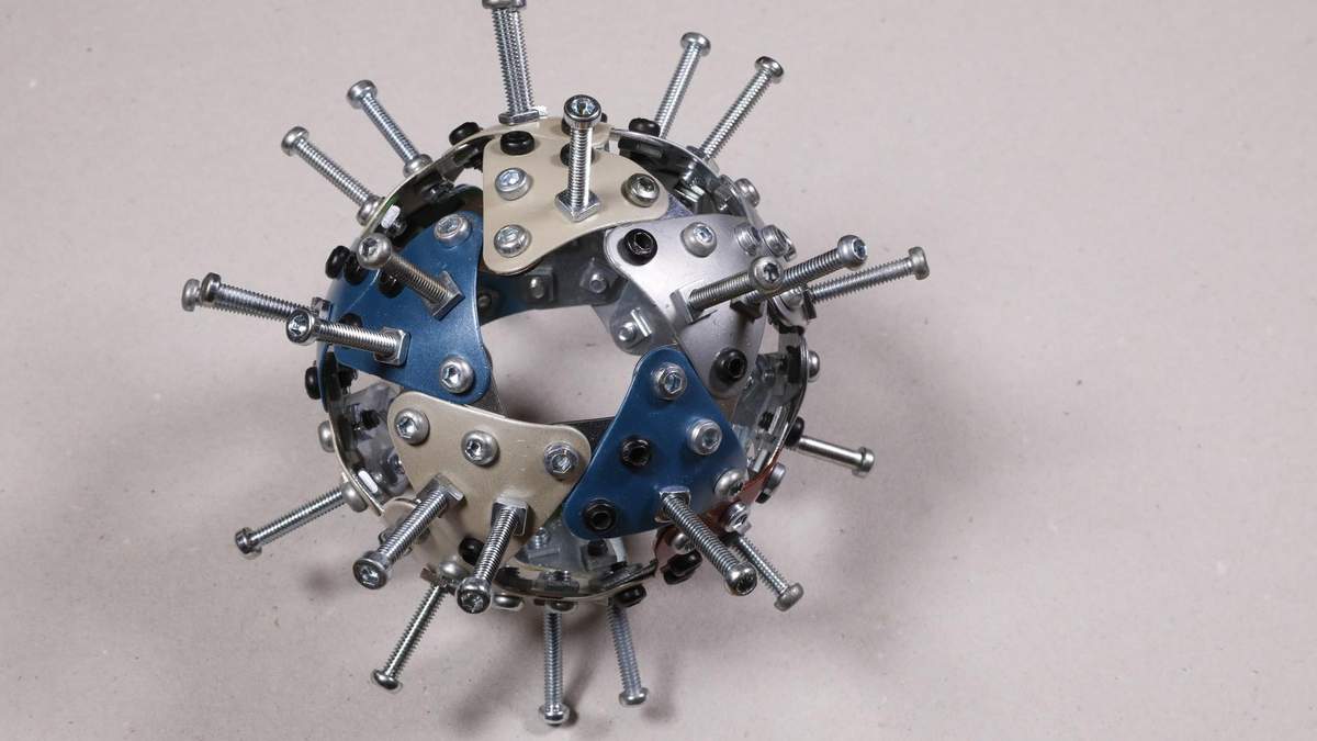 Китай за допомогою Росії та Ірану поширював фейки COVID-19 Китай за допомогою Росії та Ірану поширював фейки COVID-19