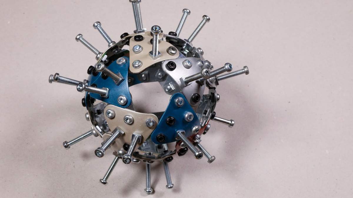 Китай с помощью России и Ирана распространял фейки COVID-19 Китай с помощью России и Ирана распространял фейки COVID-19