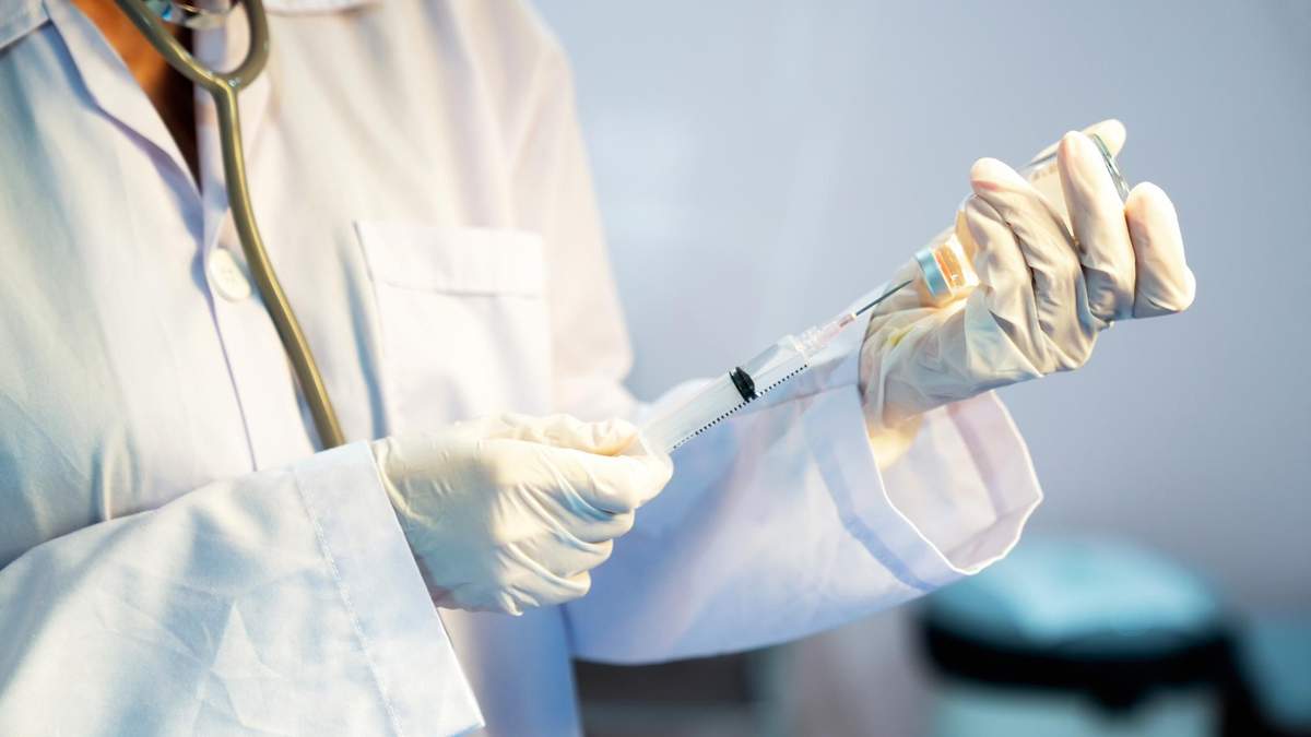В Украине подали на регистрацию вакцину AstraZeneca В Украине подали на регистрацию вакцину AstraZeneca