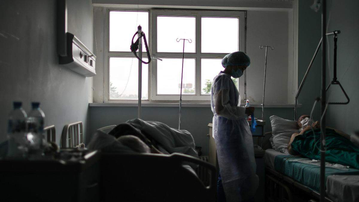 У лікарнях Буковини – рекордна кількість хворих на COVID-19 У лікарнях Буковини – рекордна кількість хворих на COVID-19