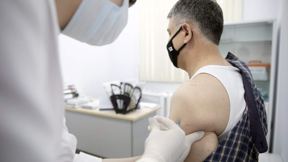 Індійська вакцина Covishield: Зеленський вважає її однією з найкращих Індійська вакцина Covishield: Зеленський вважає її однією з найкращих