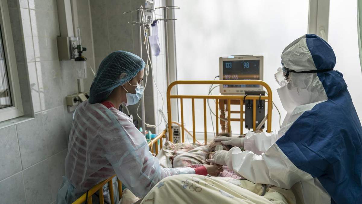 В Україні збільшується тривалість госпіталізацій хворих на COVID-19 В Україні збільшується тривалість госпіталізацій хворих на COVID-19