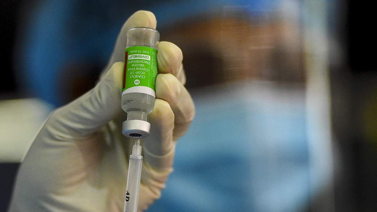 В Україні вже 10 людей вакцинували від COVID-19 В Україні вже 10 людей вакцинували від COVID-19