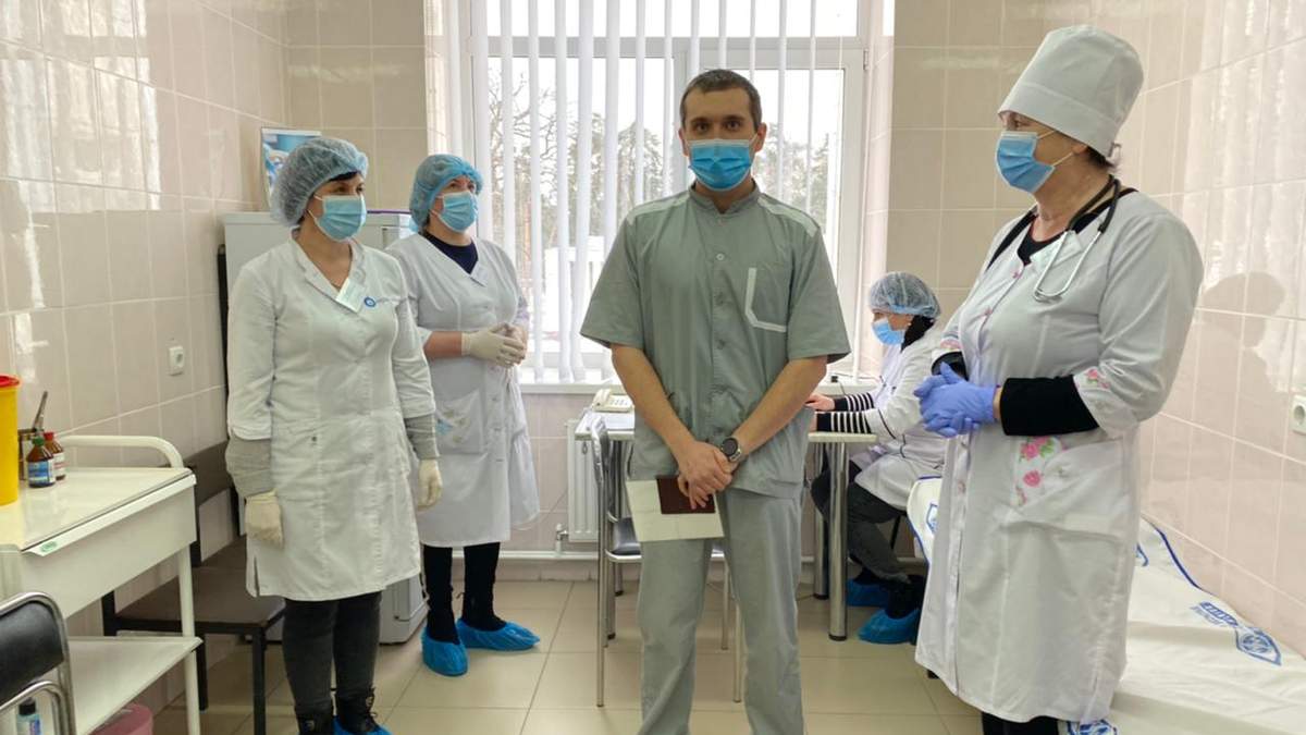 Як почуваються перші вакциновані проти коронавірусу в Україні Як почуваються перші вакциновані проти коронавірусу в Україні