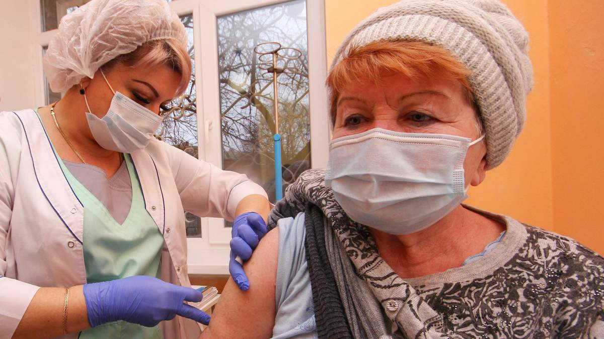 Українцям будуть видавати "паспорти" вакцинації проти COVID-19 і вносити в єдину базу, – Ляшко Українцям будуть видавати "паспорти" вакцинації проти COVID-19 і вносити в єдину базу, – Ляшко