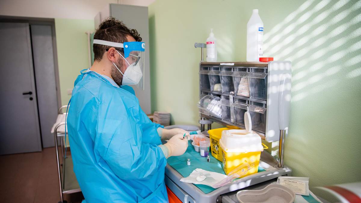 Закупленная Украиной вакцина Covishield идентична AstraZeneca, – посол Великобритании Закупленная Украиной вакцина Covishield идентична AstraZeneca, – посол Великобритании