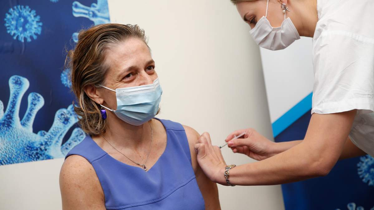 QR-код и государственный реестр: как в Украине будут выглядеть "паспорта" вакцинации QR-код и государственный реестр: как в Украине будут выглядеть "паспорта" вакцинации