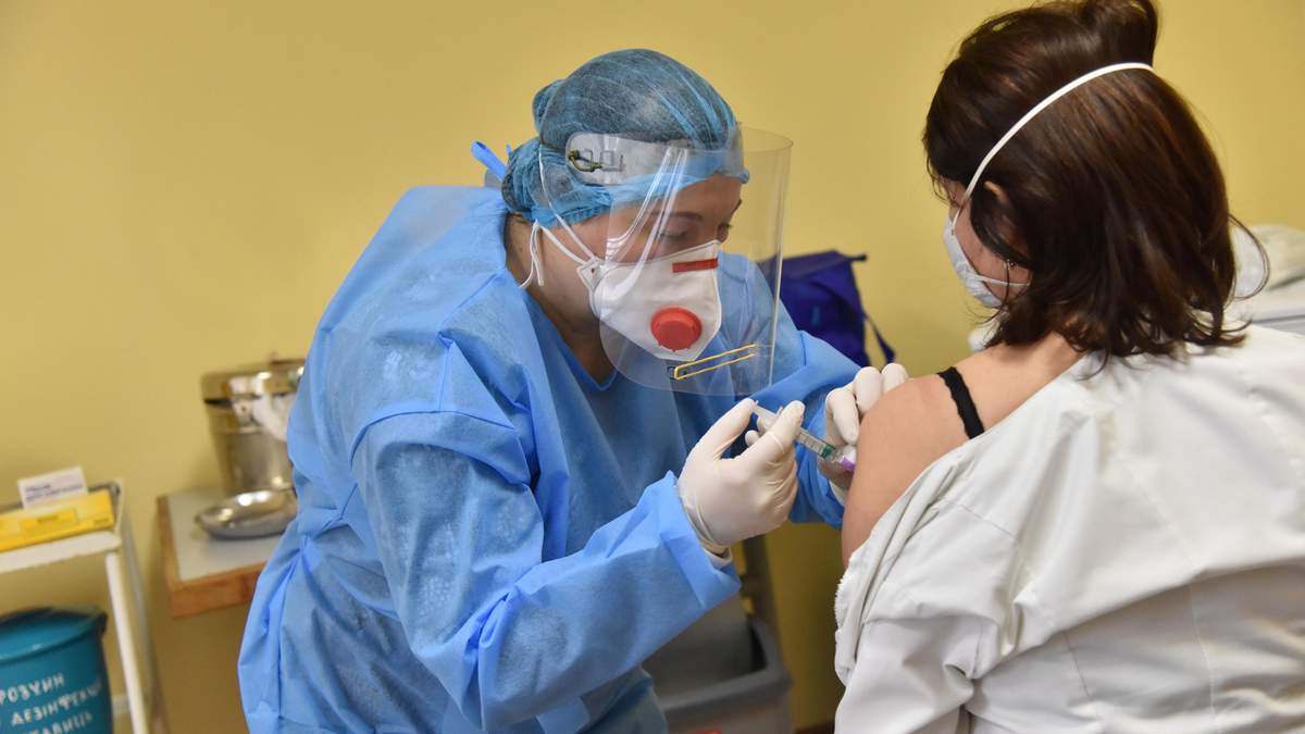 Вчені з США заявили, що однієї дози Pfizer і Moderna недостатньо для захисту від коронавірусу Вчені з США заявили, що однієї дози Pfizer і Moderna недостатньо для захисту від коронавірусу