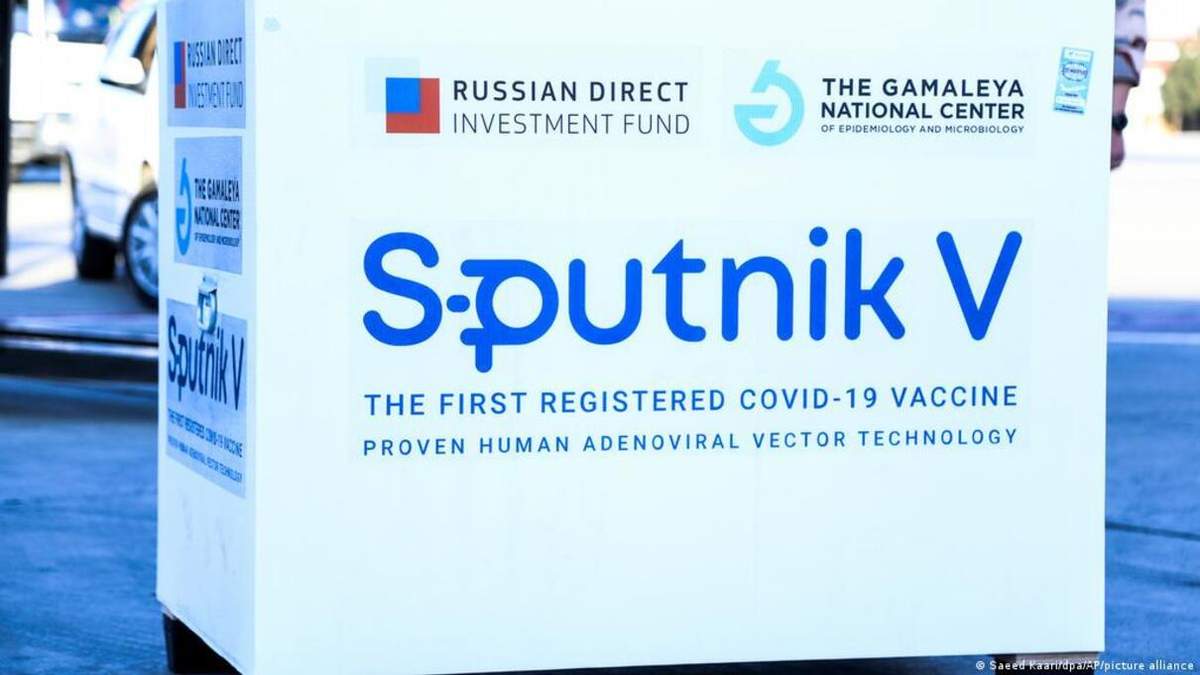 Разработчики "Спутника V" возмущены критикой главы EMA Разработчики "Спутника V" возмущены критикой главы EMA