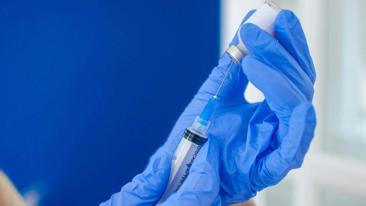 Українці зможуть отримати довідку про COVID-вакцинацію Українці зможуть отримати довідку про COVID-вакцинацію