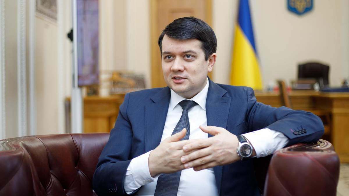 Разумков розповів, що поки не планує вакцинуватися Разумков розповів, що поки не планує вакцинуватися