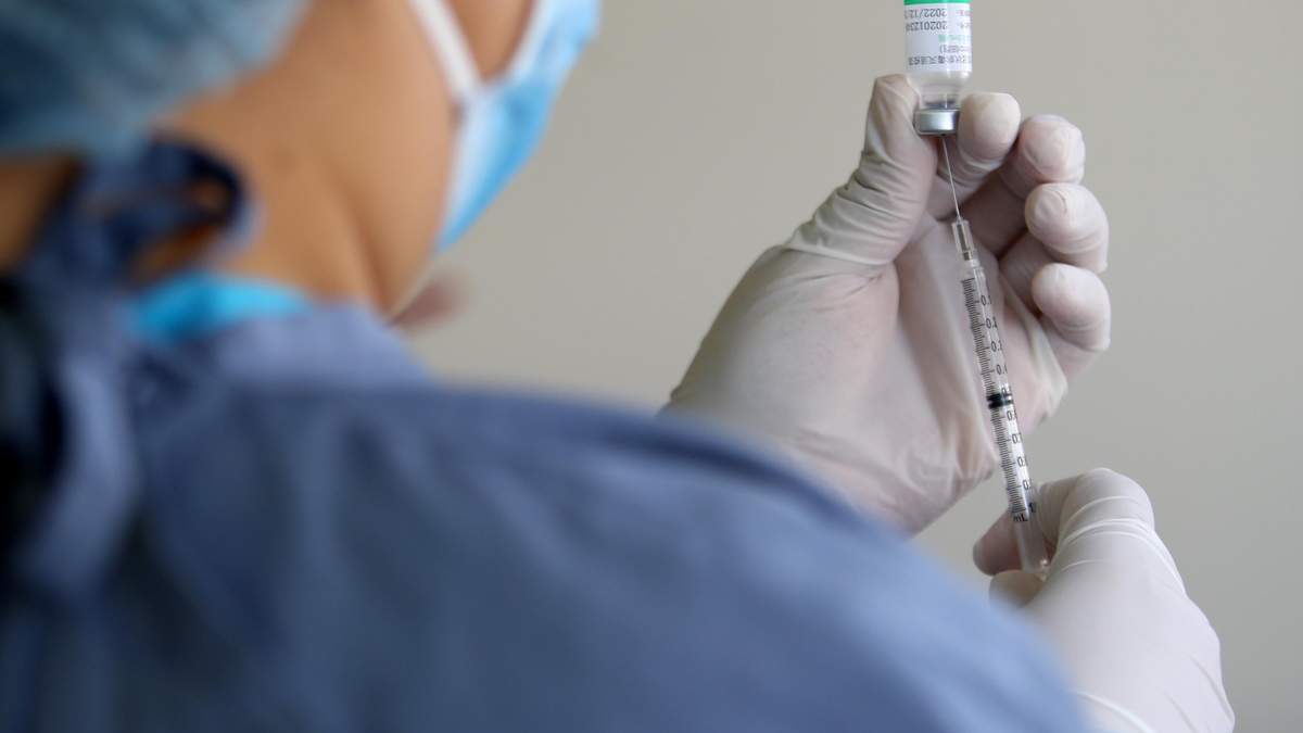 Канада убеждает в безопасности вакцины AstraZeneca от COVID-19 Канада убеждает в безопасности вакцины AstraZeneca от COVID-19