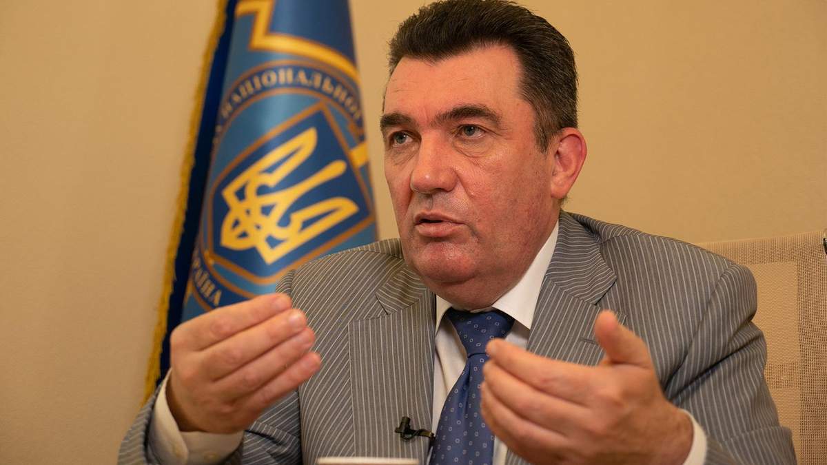 Данілов не хоче звільняти Степанова Данілов не хоче звільняти Степанова