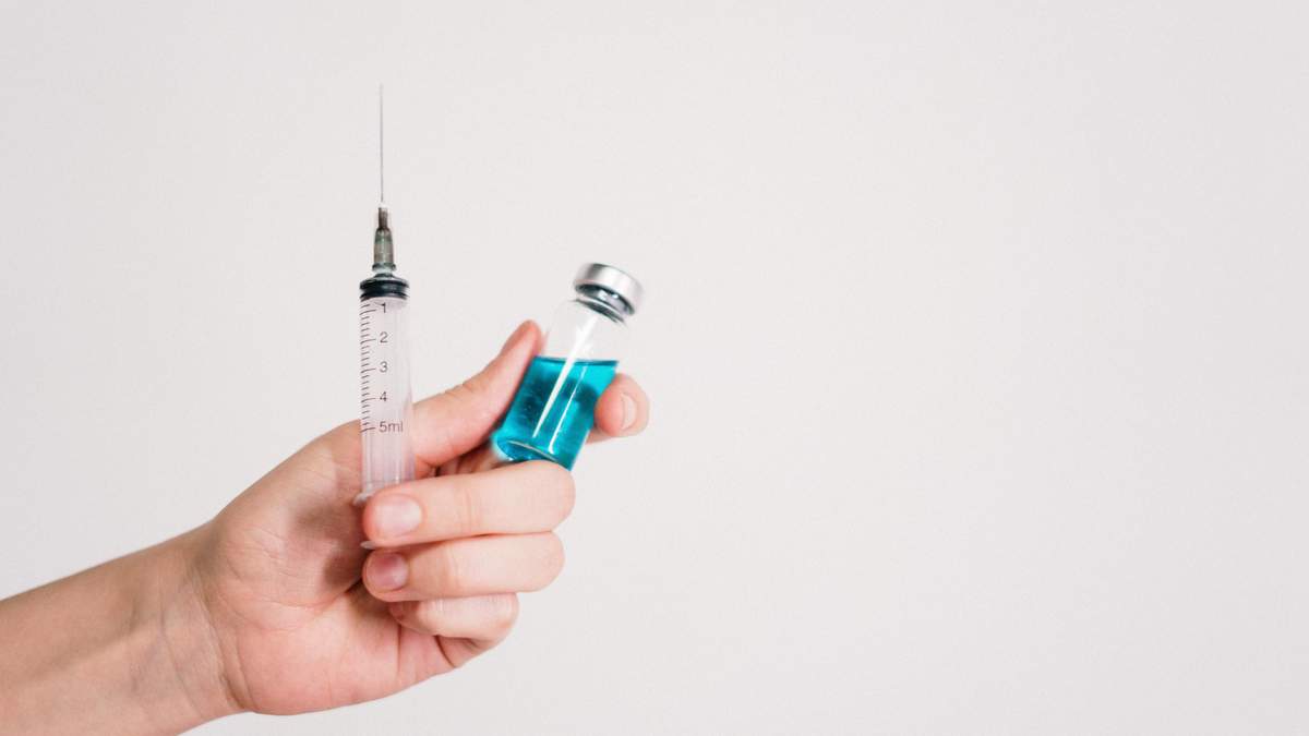 В Україні хочуть дозволити вакцинувати всіх дітей від 12 років: яким препаратом - Новини Здоров’я