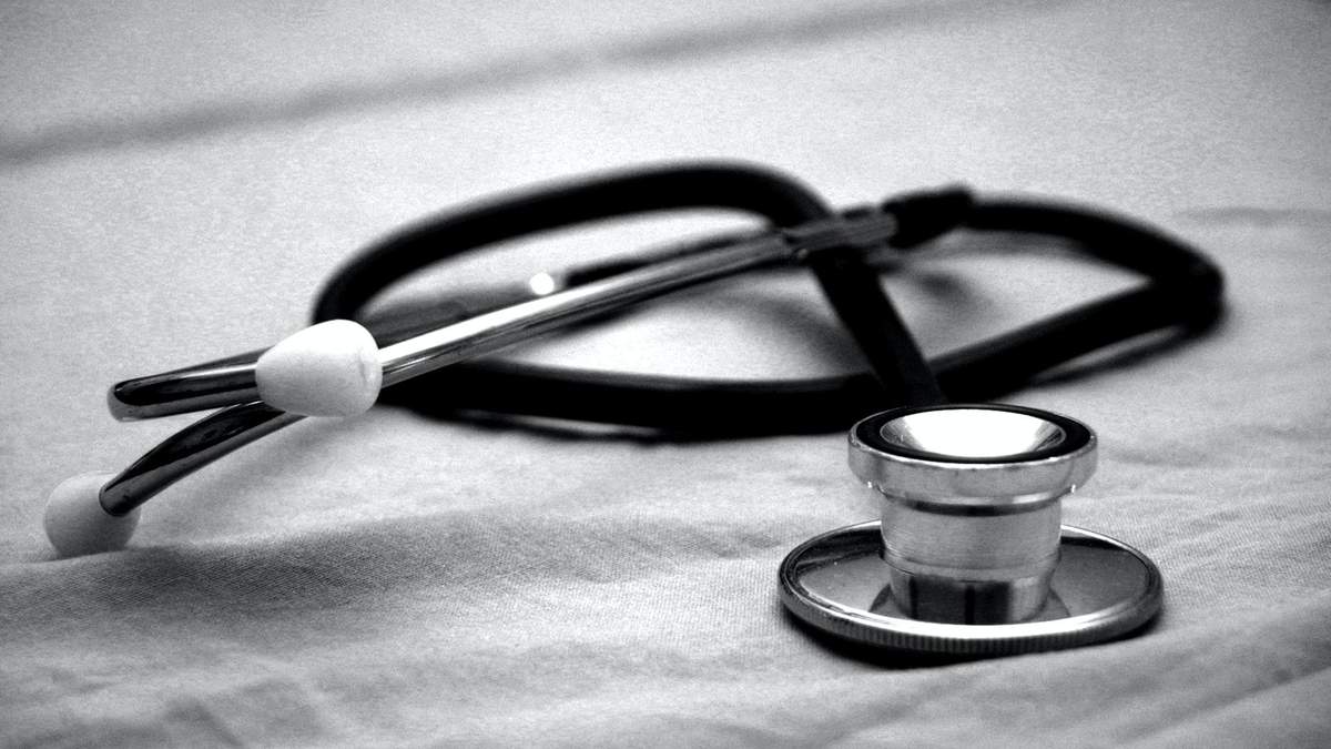 Минздрав требует отстранения руководства 15 больниц из-за подделки COVID-сертификатов