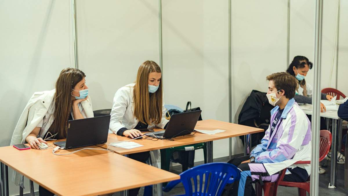 В Україні провели рекордну кількість щеплень проти коронавірусу - Новини Здоров’я