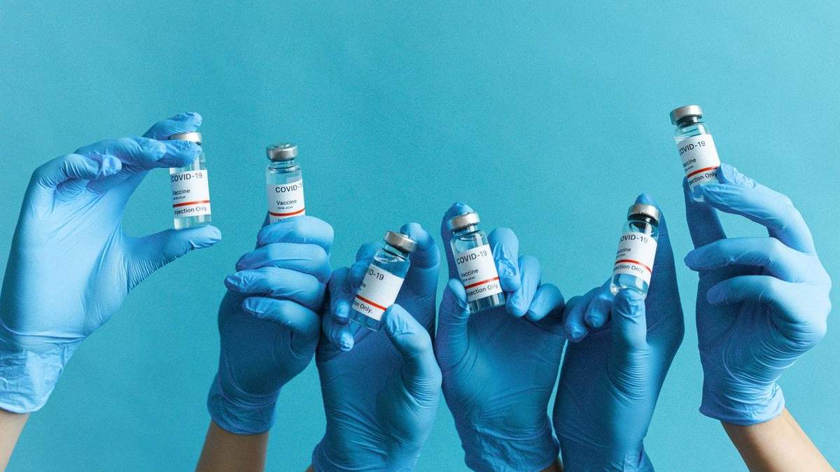 Более 10 миллионов украинцев полностью привиты против COVID-19: какими вакцинами больше всего