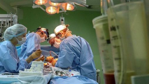 Юнак з України дивом встиг до Мінська на трансплантацію нирки: подробиці зворушливої історії