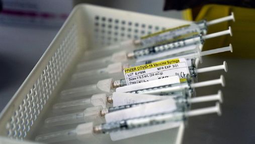 Через месяц Украина может получить COVID-вакцину от Pfizer и BioNTech