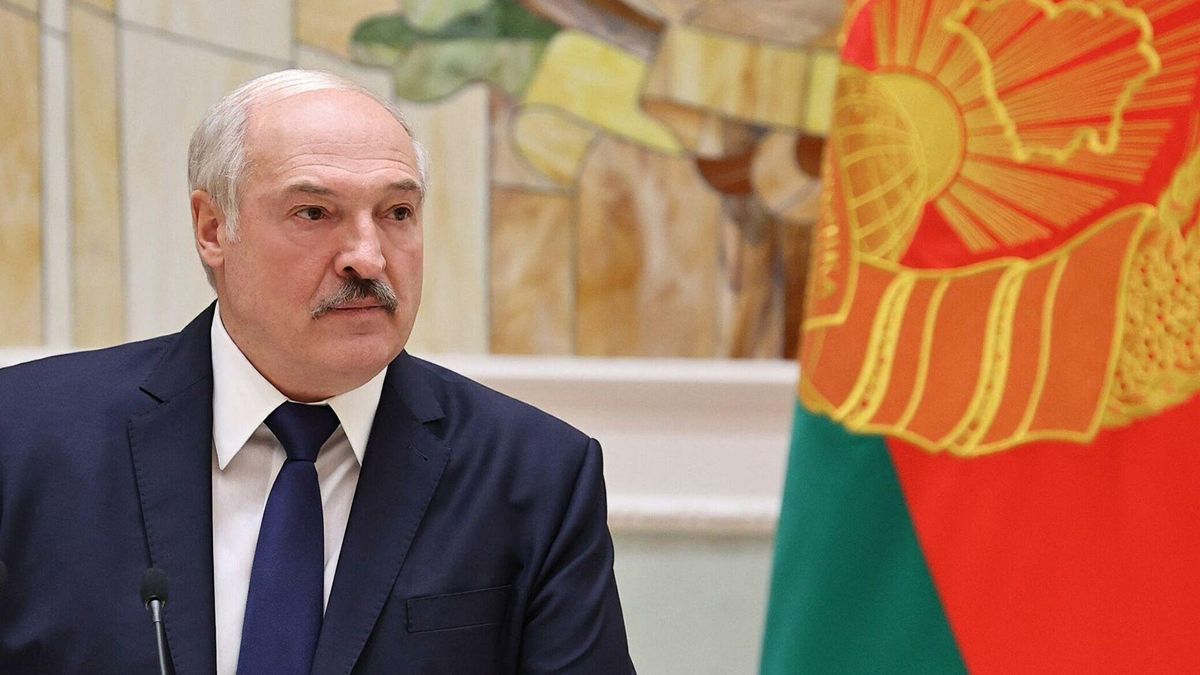 Не только "Спутник V": Беларусь будет вакцинировать население своей вакциной