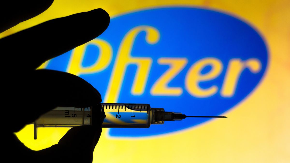 Минздрав утилизирует 34 тысячи вакцин Pfizer: причина не в сроке годности
