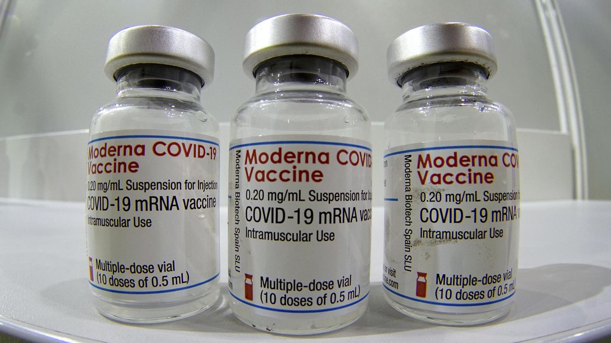 Moderna планує випустити бустерну вакцину проти Омікрону: назвали дату - Новини Здоров’я