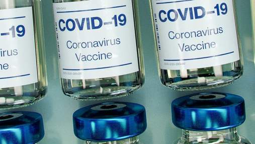 Яку вакцину від COVID-19 Україна отримає першою